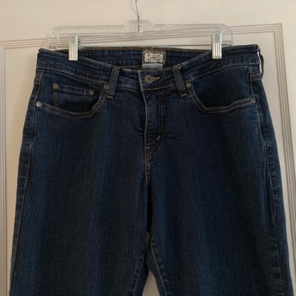 LEVI"S Perfectly Shaping Straight 512 Jeans - Picture 6 of 6